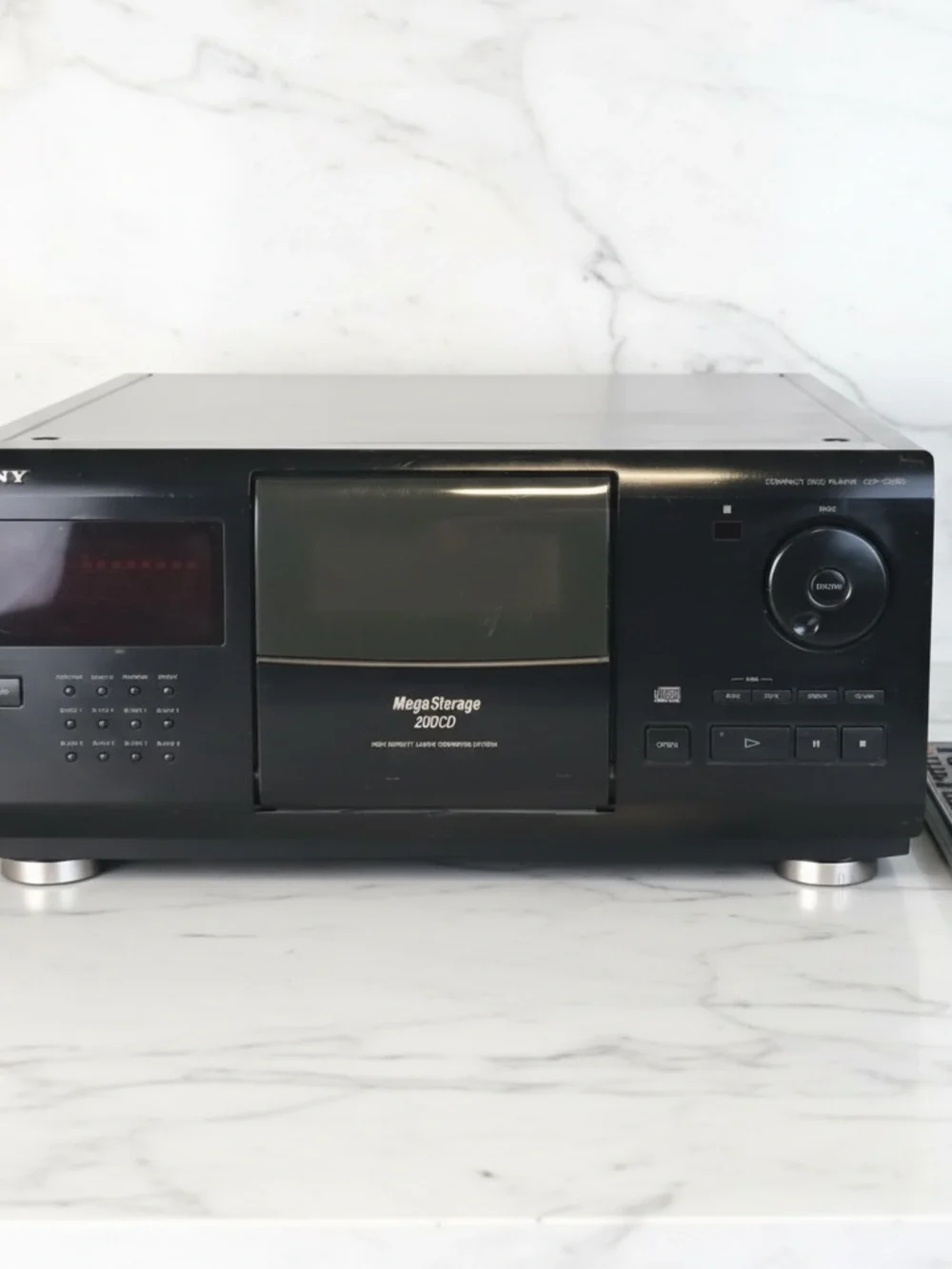 Sony CDP-CX200 Mega Storage 200CD CD Changer CD Player with Remote